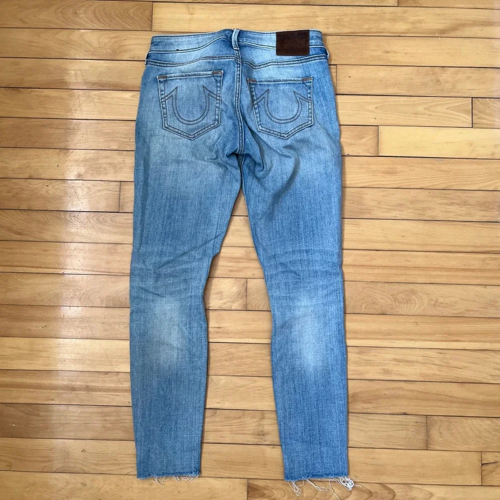 True Religion Halle Mid Rise Super Skinny Distressed Jeans Light Wash Blue 26 - Picture 9 of 11
